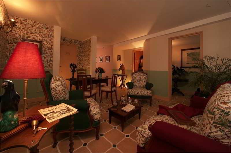 Logis Hotel Le Boudoir Belvès Kültér fotó