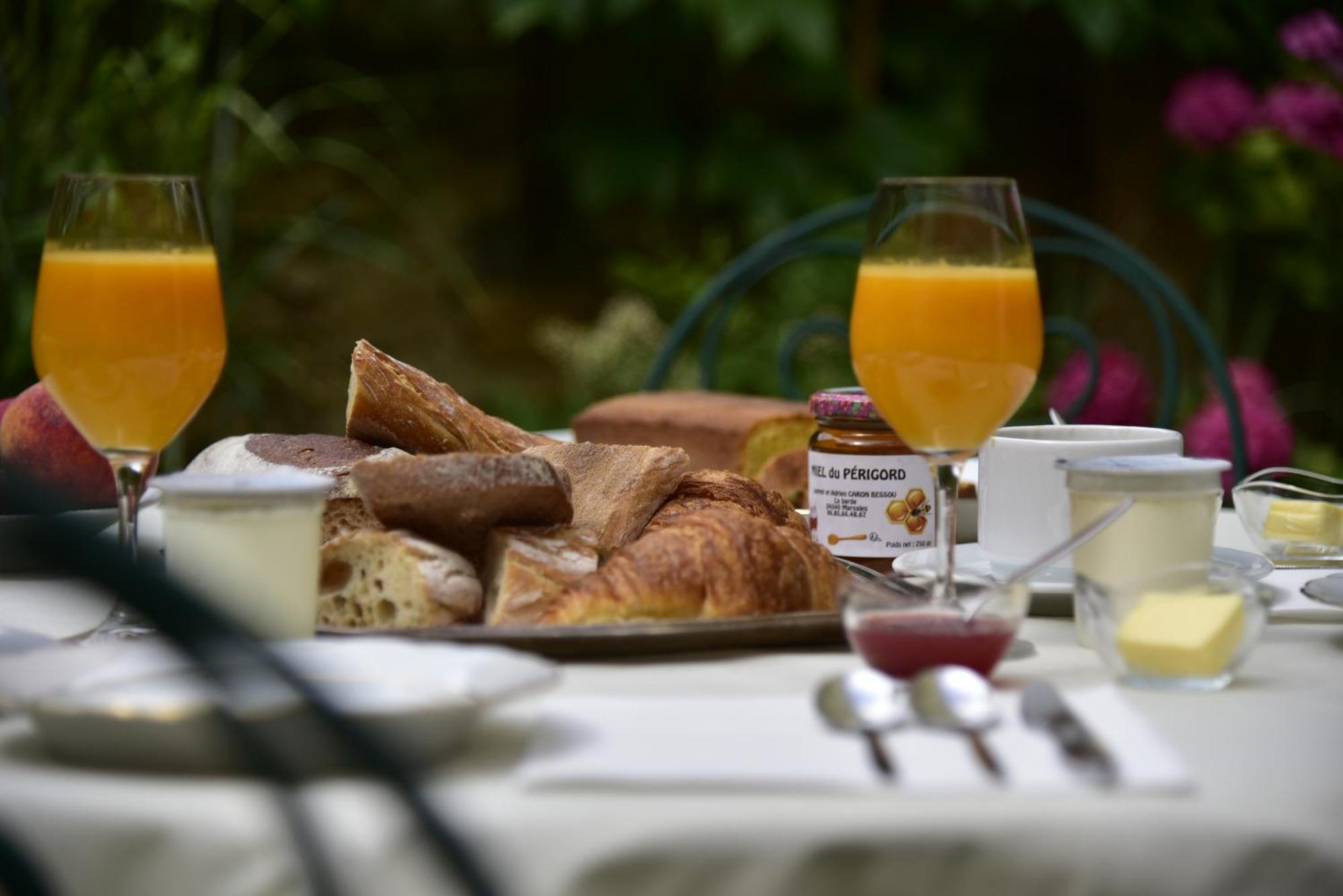 Logis Hotel Le Boudoir Belvès Kültér fotó